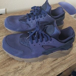 Nike Huarache Navy and Brown